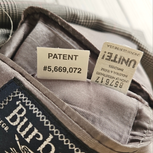 Vintage Burberry Plaid Single Breasted Suit Jacket In Tan and Black Size 44L - Picture 7 of 12